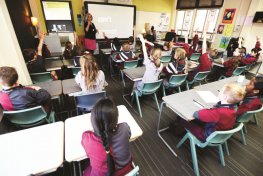 华人为什么要到澳洲买房？原因：一孩政策与高