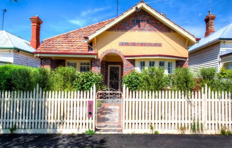 次去澳洲买房，选择别墅还是公寓？