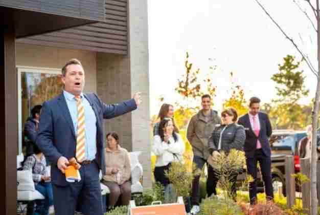 悉尼拍卖房产中位价突破两百万