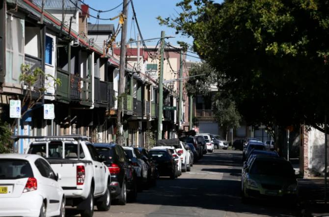 莫里森：解决租房危机的办法是买房...?