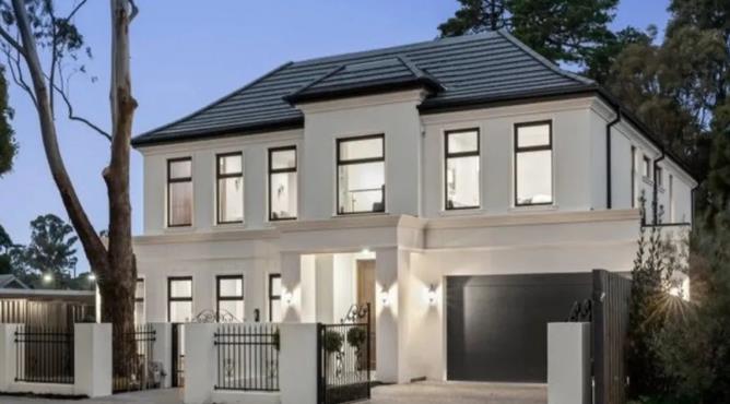 上周，澳洲郊区的房屋拍出高价！有的超出其保留价250万澳元以上！