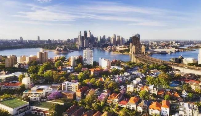 在澳洲买房和在中国国内买房有什么不一样的地方？