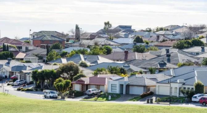 中国买家大举回归澳房市！半年内投资住宅房产高达16亿澳元！居海外投资首位！