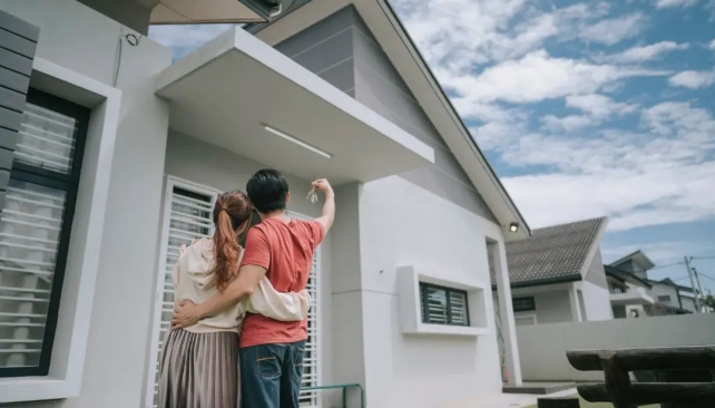 利率上涨引发购房观望，专家预测利率下调将激活房地产市场