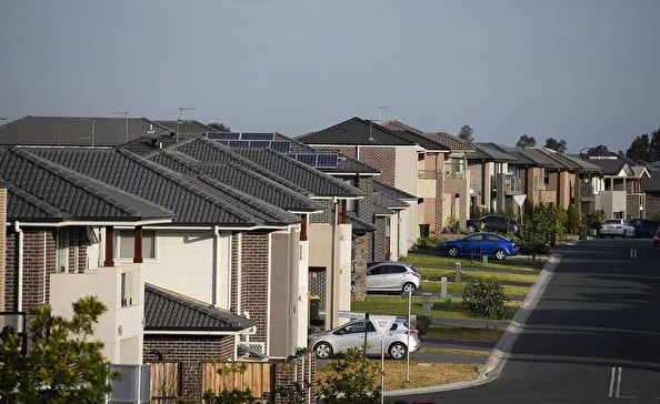 悉尼房价十年间增长分析：独立屋与单元房价格差异显著