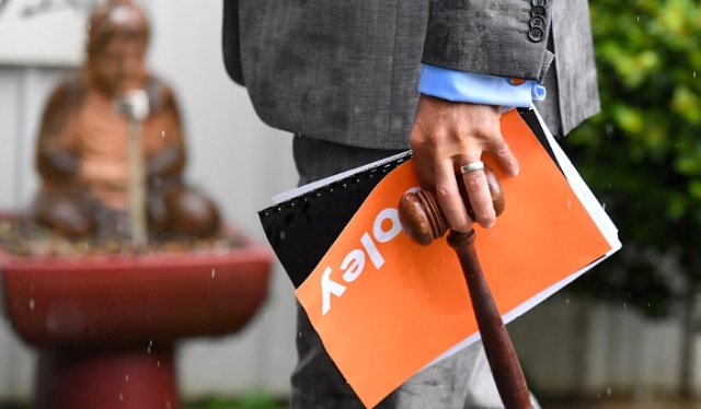 中国买家抢购澳洲房产：禁令前的冲刺与长期趋势