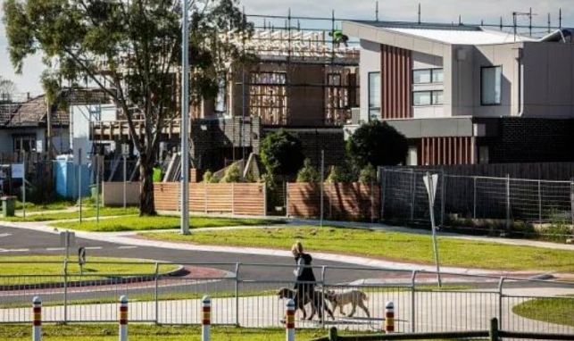 澳大利亚建筑行业：市场需求回升与财务风险并存