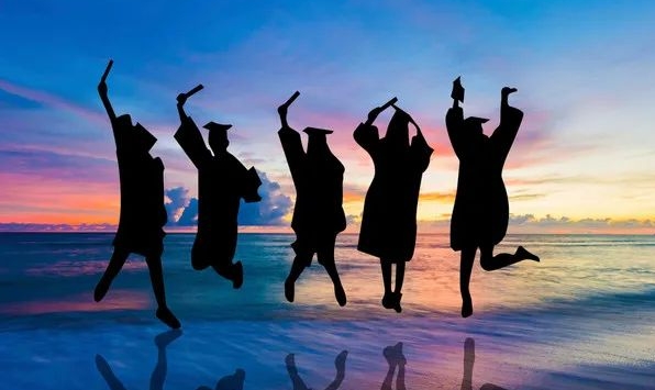 https://scms.jindingaus.com/澳洲留学生毕业后留澳路径全解析