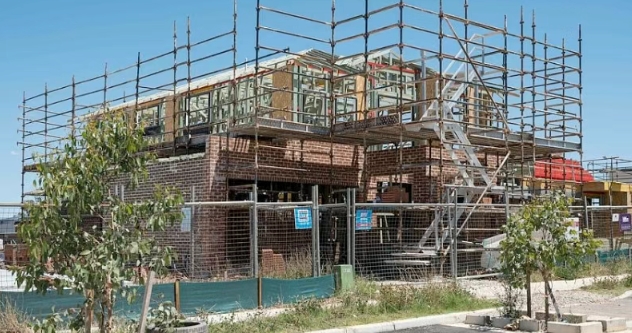 创纪录的入境潮撞上住房缺口：澳洲租赁市场再拉警报