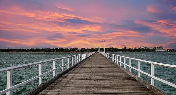 逃离通勤与房租焦虑：澳人票选宜居的“慢生活天堂”，名竟不是首府