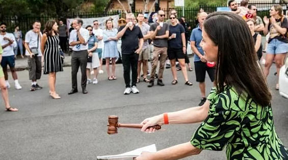 降息潮里谁先抢跑？——投资者重返房市全纪录