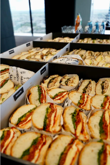 【公司·新闻】Jinding九周年|九载同心,共赴一场城市奇旅