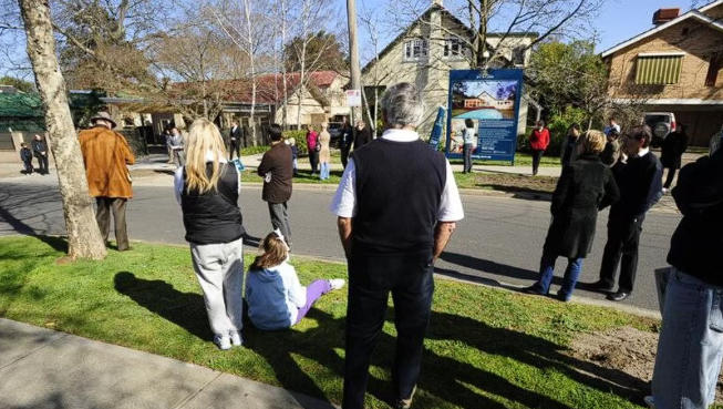 维州拍卖新规引爆争议，2026年房价仍将全面创新高