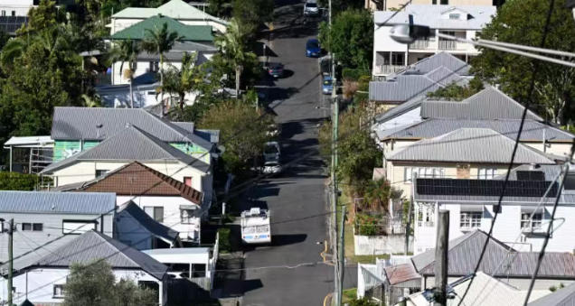 年涨价47% 、首付要攒35年：澳洲住房“异常繁荣”背后的负担能力警报