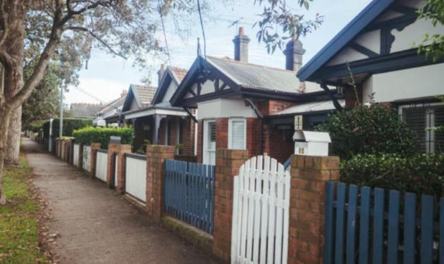墨尔本新房，不再有后院了！地块面积十年缩水超20%