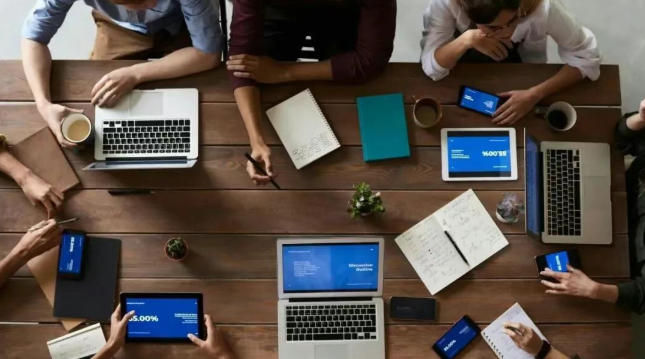 2025年11月29日新政让“真实工作+合规雇主”=永居快车道