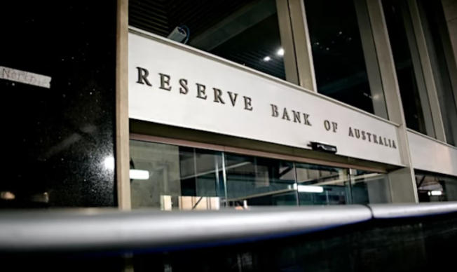 11月房价再涨1%,四倍于工资增长的住房价格增速迫使购房者望而却步