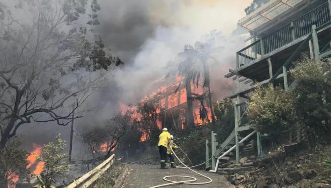 山火烧出来的房东必修课:三张“天价账单”告诉你保险为何不是可选项