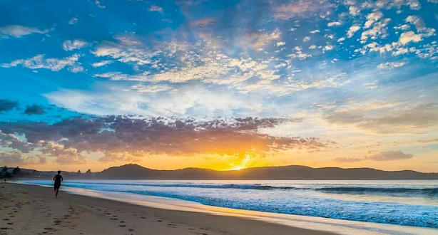 悉尼&ldquo;后花园&rdquo;房价重返疫高！中央海岸五年独栋涨45%，公寓首破73.8万