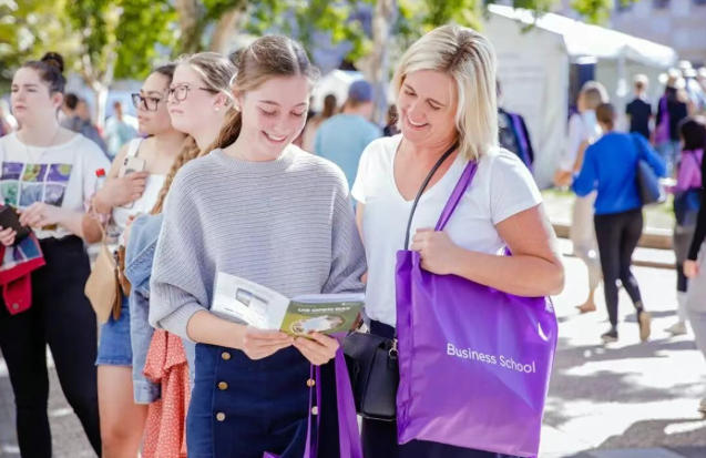 UQ新生必看！手把手教你完成注册+选课，开启校园生活第一步！