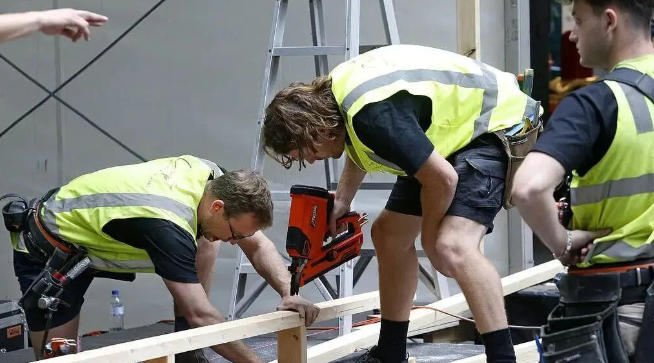 澳洲蓝领收入真相：选对工种比埋头苦干更重要