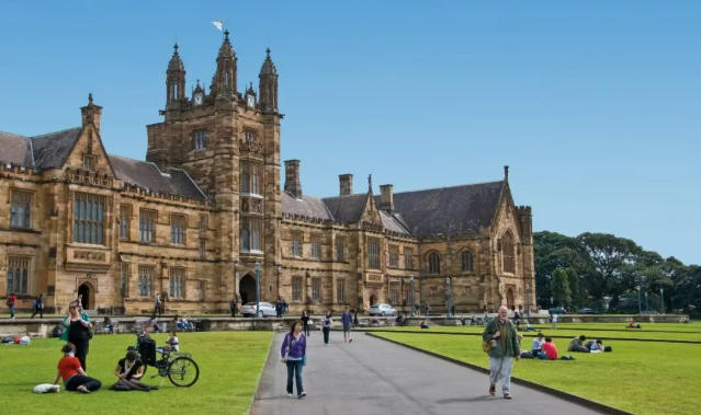 澳洲留学生活成本全解析：从学费到日常开销的预算规划