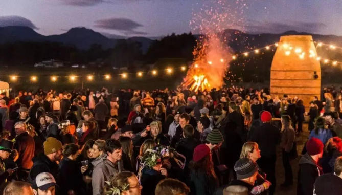 澳洲留学的"移动课堂"：当体育、美食与节庆成为必修学分