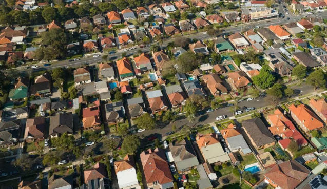  澳洲房市新趋势：偏远地区涨幅领跑，"下乡"购房成回报新引擎