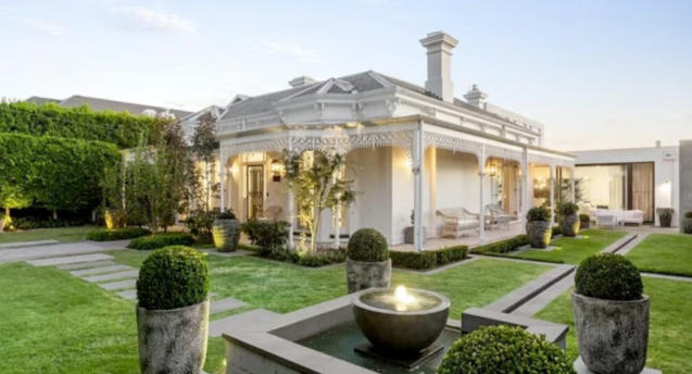 穿越百年的&ldquo;时空重塑&rdquo;：墨尔本Brighton历史名邸变身千万级高科技奢居