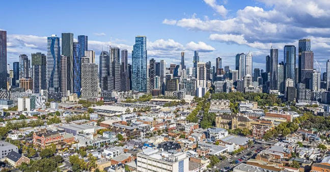 投资者重返墨尔本市场:与首次购房者激烈竞争,84%卖房者获利