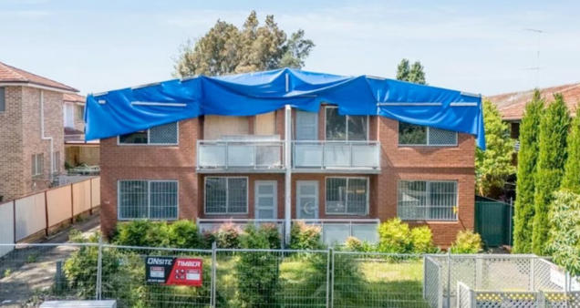 悉尼"废墟购房"奇观：火灾损毁房产成抢手货，百万澳元成交频现